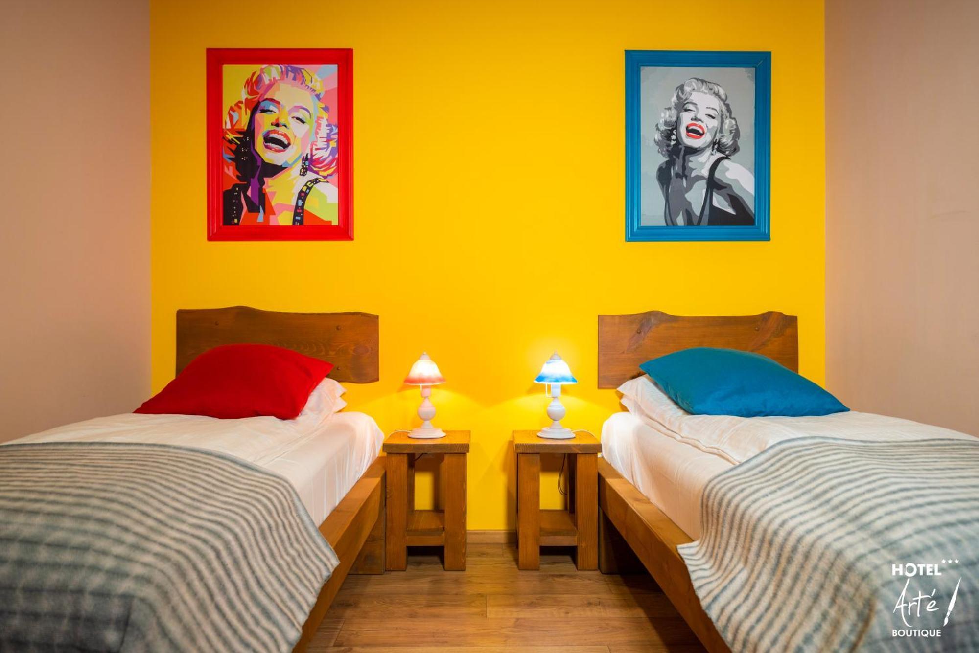 Art'E Boutique Rooms BaileTusnad Exterior photo