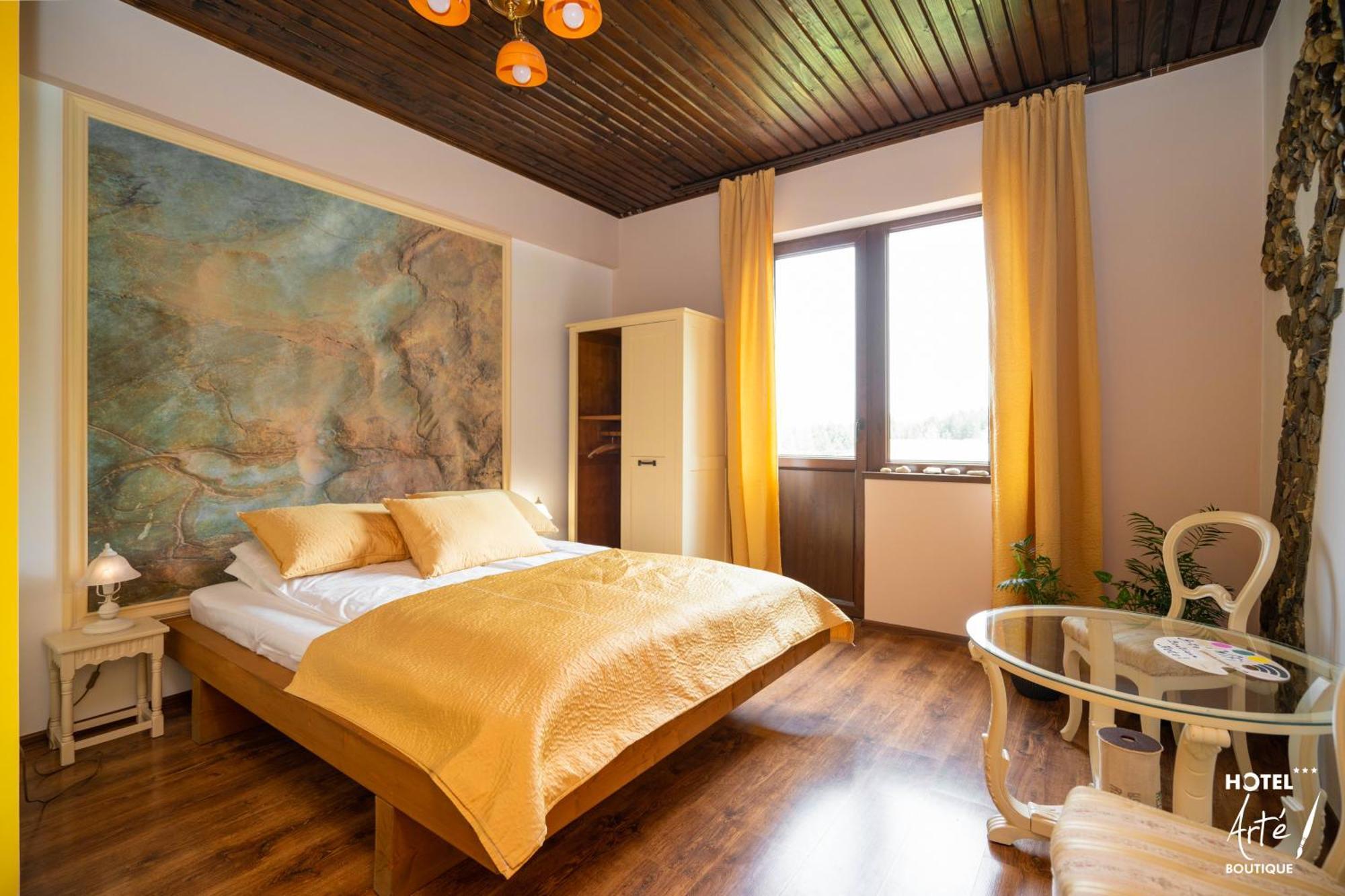 Art'E Boutique Rooms BaileTusnad Exterior photo